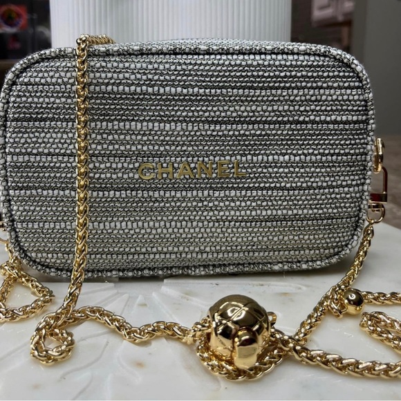 Brand NEW Chanel Holiday Stay Polished Manicure Set 🥳 - Picture 13 of 13